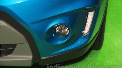 Suzuki Escudo foglight at the 2015 Tokyo Motor Show