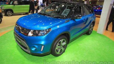 Suzuki Escudo front quarter at the 2015 Tokyo Motor Show