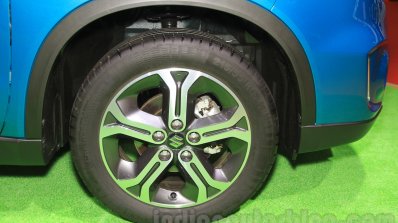 Suzuki Escudo wheel at the 2015 Tokyo Motor Show