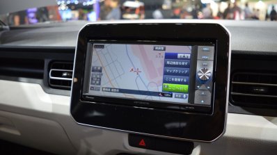 Suzuki Ignis media system at 2015 Tokyo Motor Show