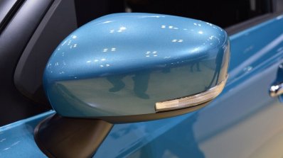Suzuki Ignis wing mirror at 2015 Tokyo Motor Show