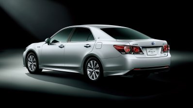 Toyota Crown Athlete rear three quarter official