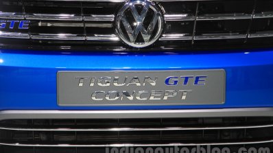 VW Tiguan GTE concept grille at the 2015 Tokyo Motor Show