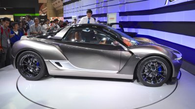 Yamaha Sports Ride Concept side at the 2015 Tokyo Motor Show