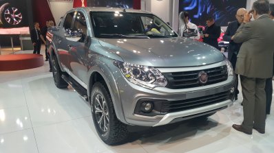 2016 Fiat Fullback Double Cab front quarter at the 2015 Dubai Motor Show