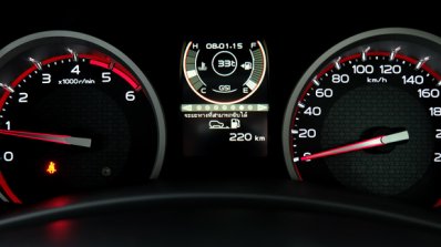 2016 Isuzu D-Max (facelift) instrument cluster In Images