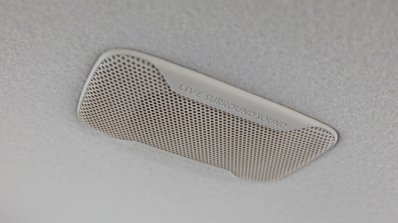 2016 Isuzu D-Max (facelift) roof mounted speaker In Images