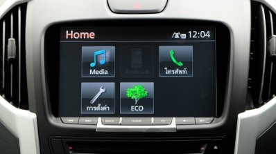 2016 Isuzu D-Max (facelift) touchscreen display In Images