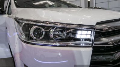 2016 Toyota Innova LED DRL world premiere photos