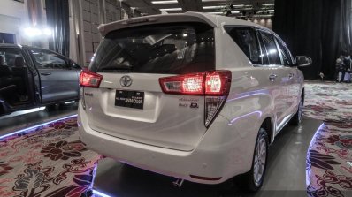 2016 Toyota Innova white rear quarter right world premiere photos