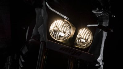 Mahindra Mojo headlamp wallpaper review