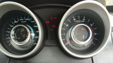 Mahindra XUV 500 Automatic instrument cluster