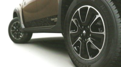 Renault Duster Dakar Edition lower side profile to launch in Brazil