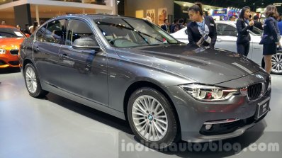 2016 BMW 3 Series front three quarters at 2015 Thai Motor Expo