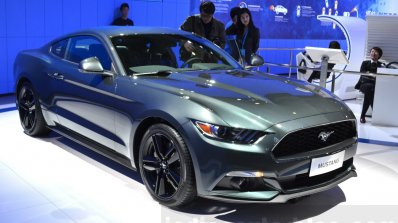 2016 Ford Mustang front three quarters at 2015 Shanghai Auto Show