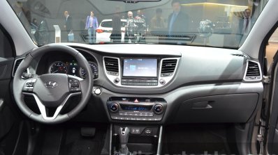 2016 Hyundai Tucson dashboard at 2015 Frankfurt Motor Show