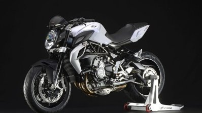 2016 MV Agusta Brutale 800 front quarter unveiled