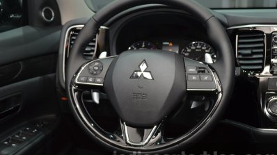 2016 Mitsubishi Outlander steering wheel at 2015 Frankfurt Motor Show