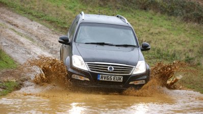 2016 Ssangyong Rexton (1)