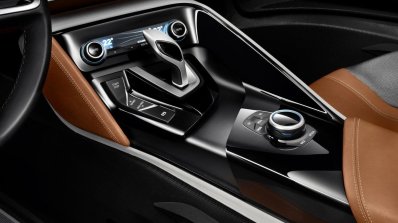 BMW i8 Spyder concept drive selector