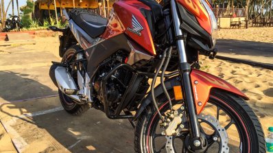 Honda CB Hornet 160R orange with stickering alloy wheel launched