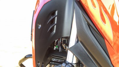 Honda CB Hornet 160R orange with stickering tank fin air vents launched
