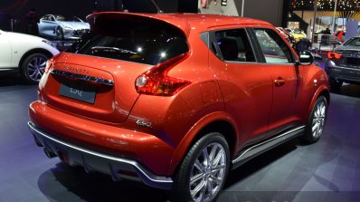 Infiniti ESQ rear three quarters at 2015 Shanghai Auto Show