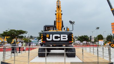 JCB JS205LC exhavator rear at EXCON 2015
