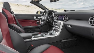 Mercedes-Benz-SLC-cabin