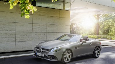 Mercedes-Benz-SLC-front-three-quarters-still