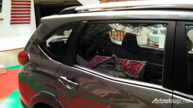 Production-spec Honda BR-V rear window snapped