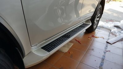 Toyota Fortuner Fiar FD2-L bodykit white side step Thailand