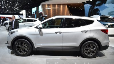 2016 Hyundai Santa Fe (facelift) side at 2016 Geneva Motor Show