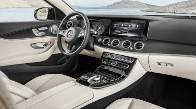 2016 Mercedes E-Class E 220 d interior dashboard
