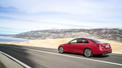 2016 Mercedes E-Class E 220 d rear three quarters  left side Hyazinth red