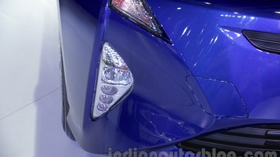 2016 Toyota Prius fog light at Auto Expo 2016
