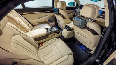 2017 Genesis G90 rear seats