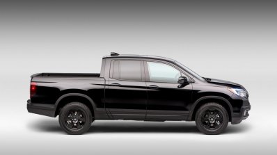 2017 Honda Ridgeline black side profile