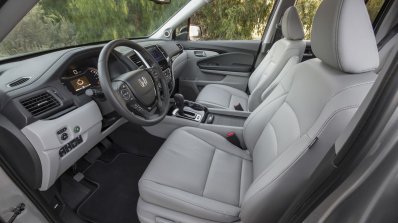 2017 Honda Ridgeline front seats