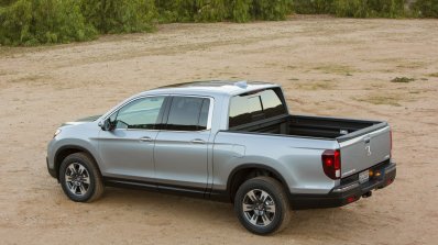 2017 Honda Ridgeline rear three quarters left side