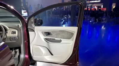 Chevrolet Spin (Auto Expo 2016) door panel