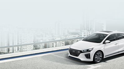 Hyundai Ioniq hybrid front three quarters