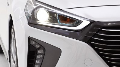 Hyundai Ioniq hybrid headlamp