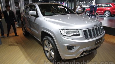 Jeep Grand Cherokee front three quarters at Auto Expo 2016