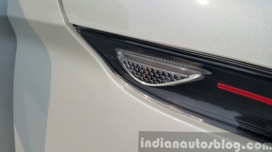 Mahindra KUV100 turn indicator first drive review