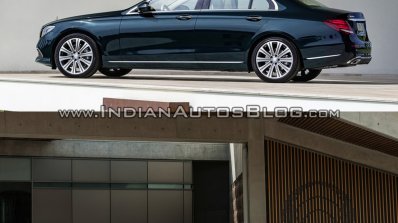 Mercedes E Class (W213) vs Mercedes E Class (W212) side (1) Old vs New
