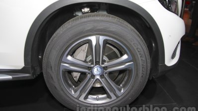 Mercedes GLC alloy wheel at Auto Expo 2016