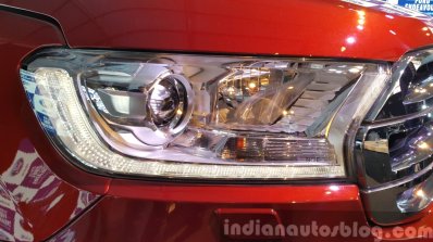 New Ford Endeavour headlamp In Images