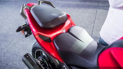 TVS Apache RTR 200 4V seats launched
