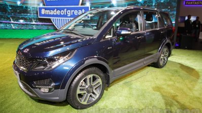 Tata Hexa front quarters at Auto Expo 2016